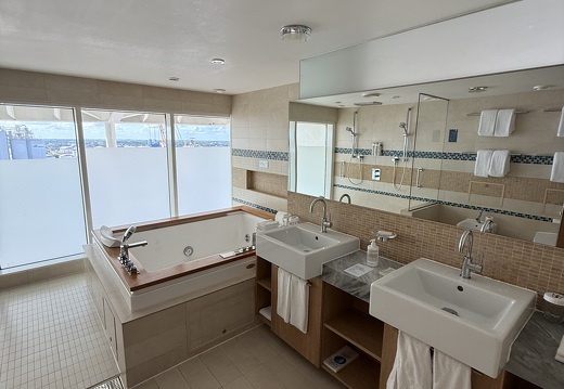 Master Bathroom - Tub and dual sinks